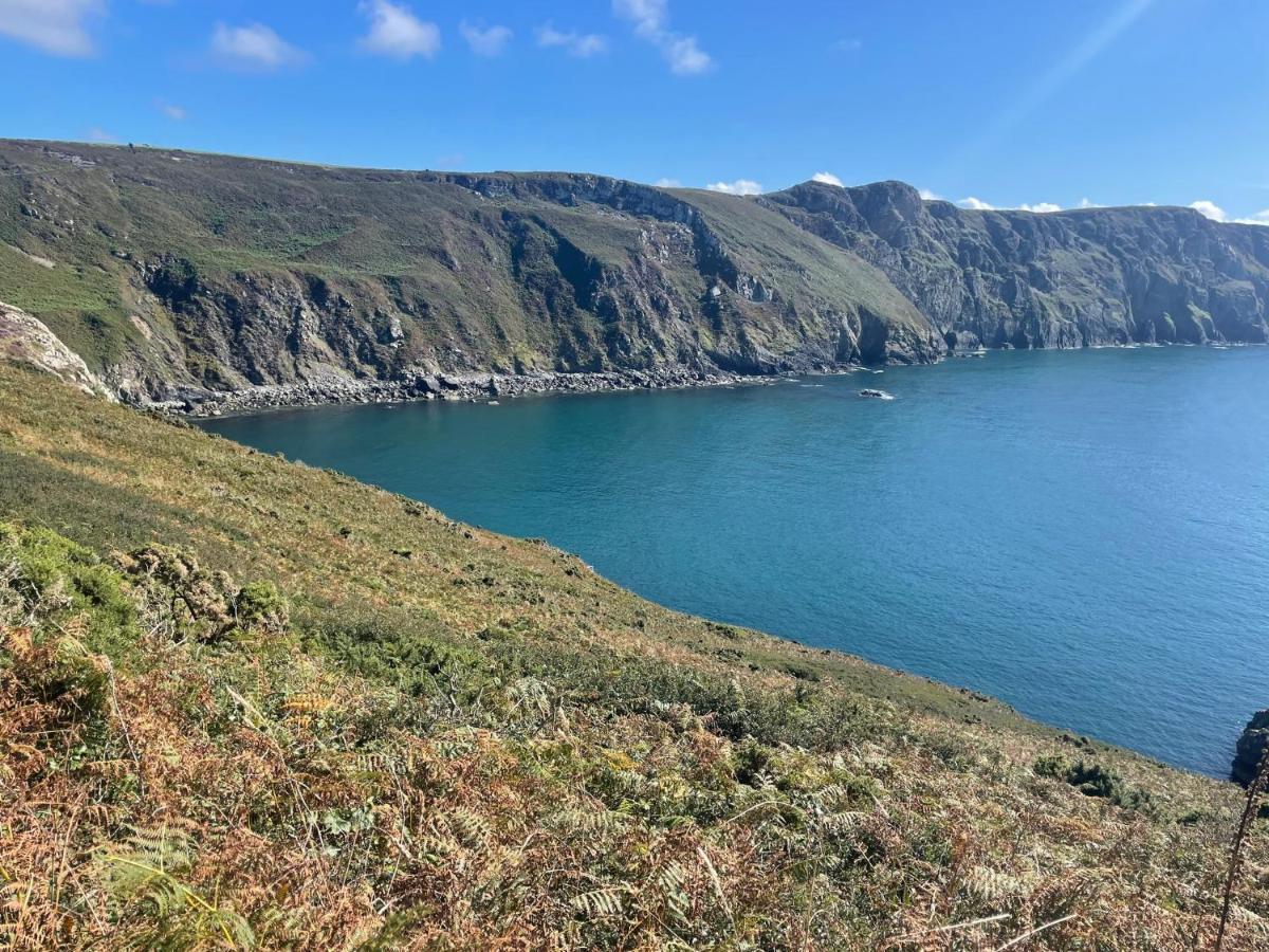 The Dairy @ Trefechan Wen Goodwick Esterno foto