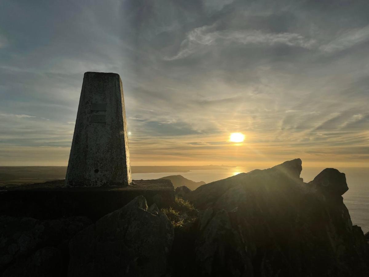The Dairy @ Trefechan Wen Goodwick Esterno foto