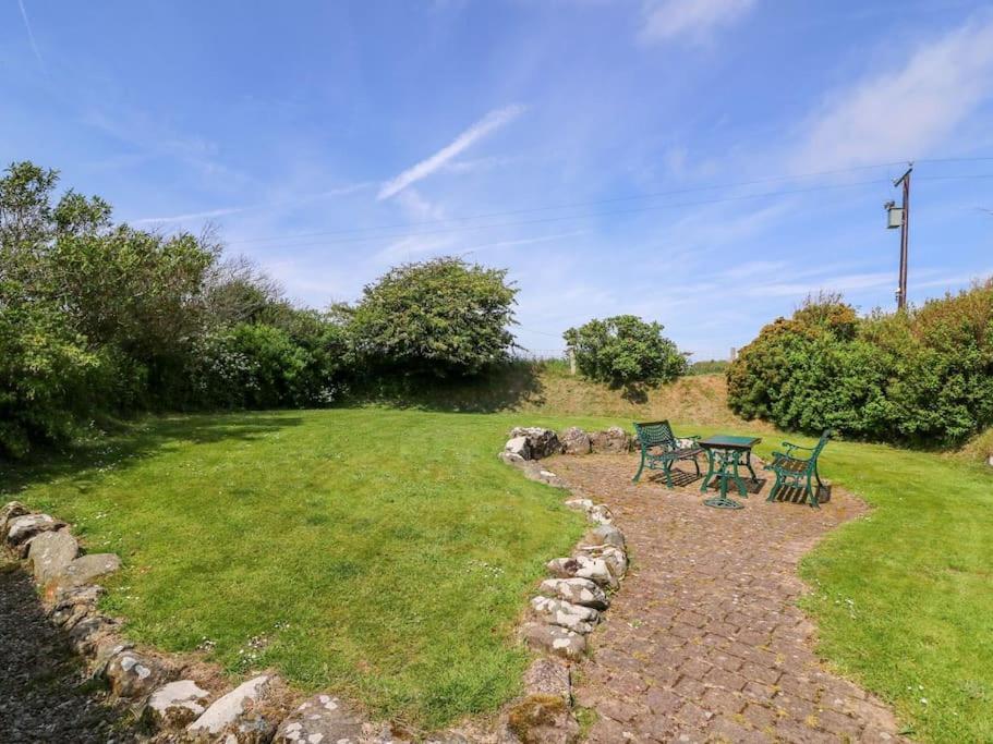 The Dairy @ Trefechan Wen Goodwick Esterno foto