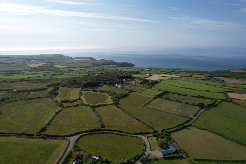 The Dairy @ Trefechan Wen Goodwick Esterno foto